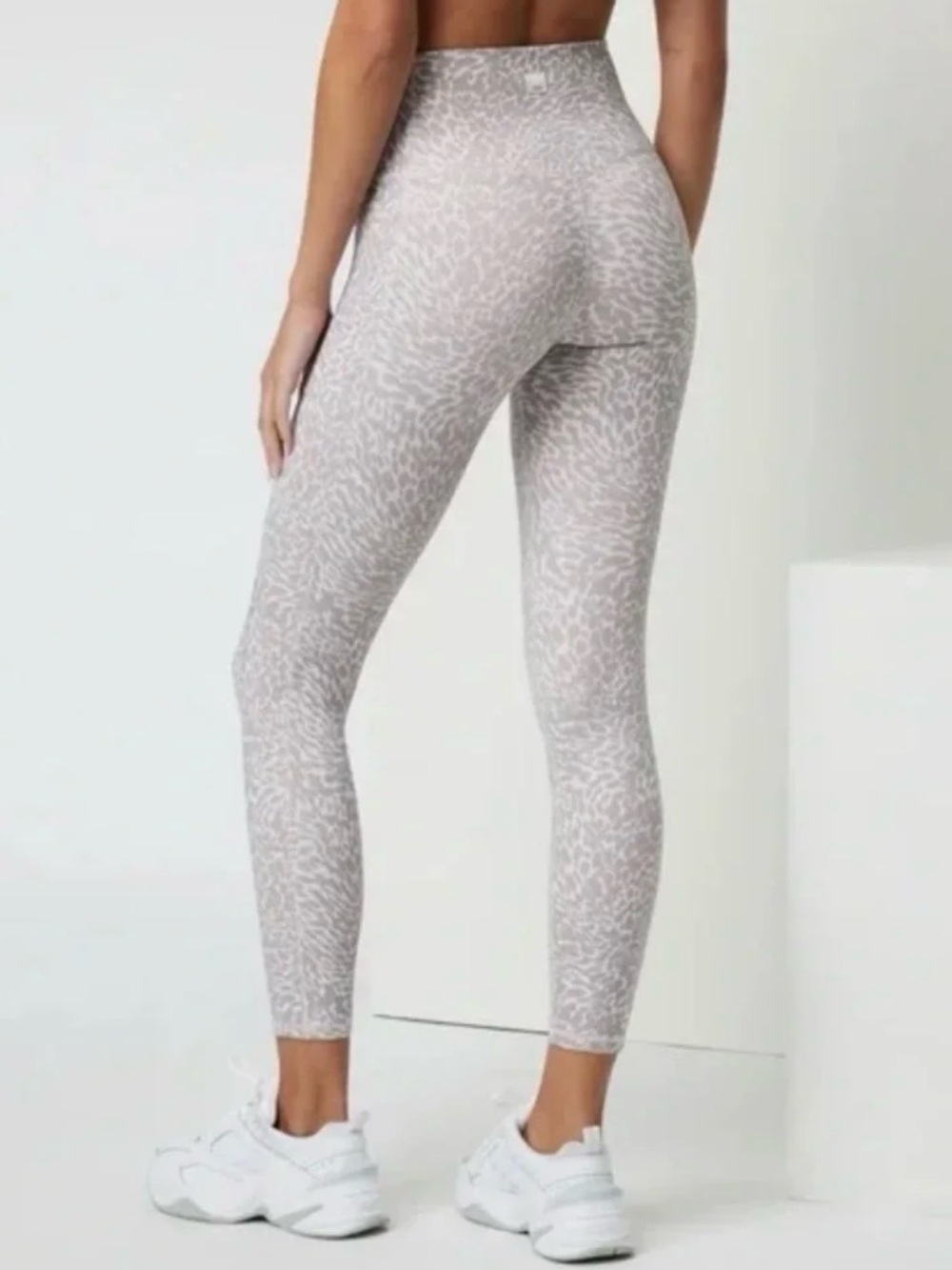 Vuori High-Waist Light Gray Animal-Print Leggings